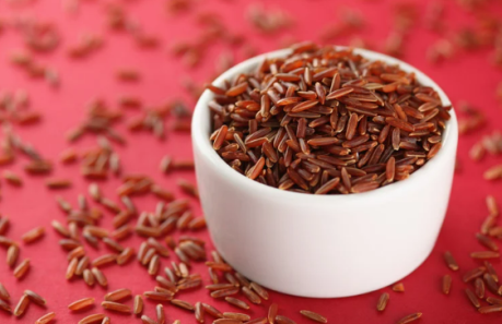 Sự khác nhau giữa gạo lứt đỏ và gạo tẻ